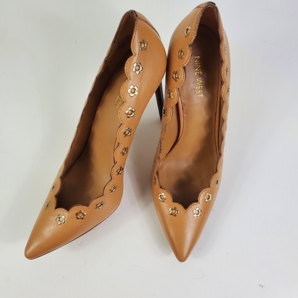 NINE WEST Jayla Nude + Gold Flower Facet Scalloped Pointed Toe Stiletto Heels 8 - Picture 8 of 11